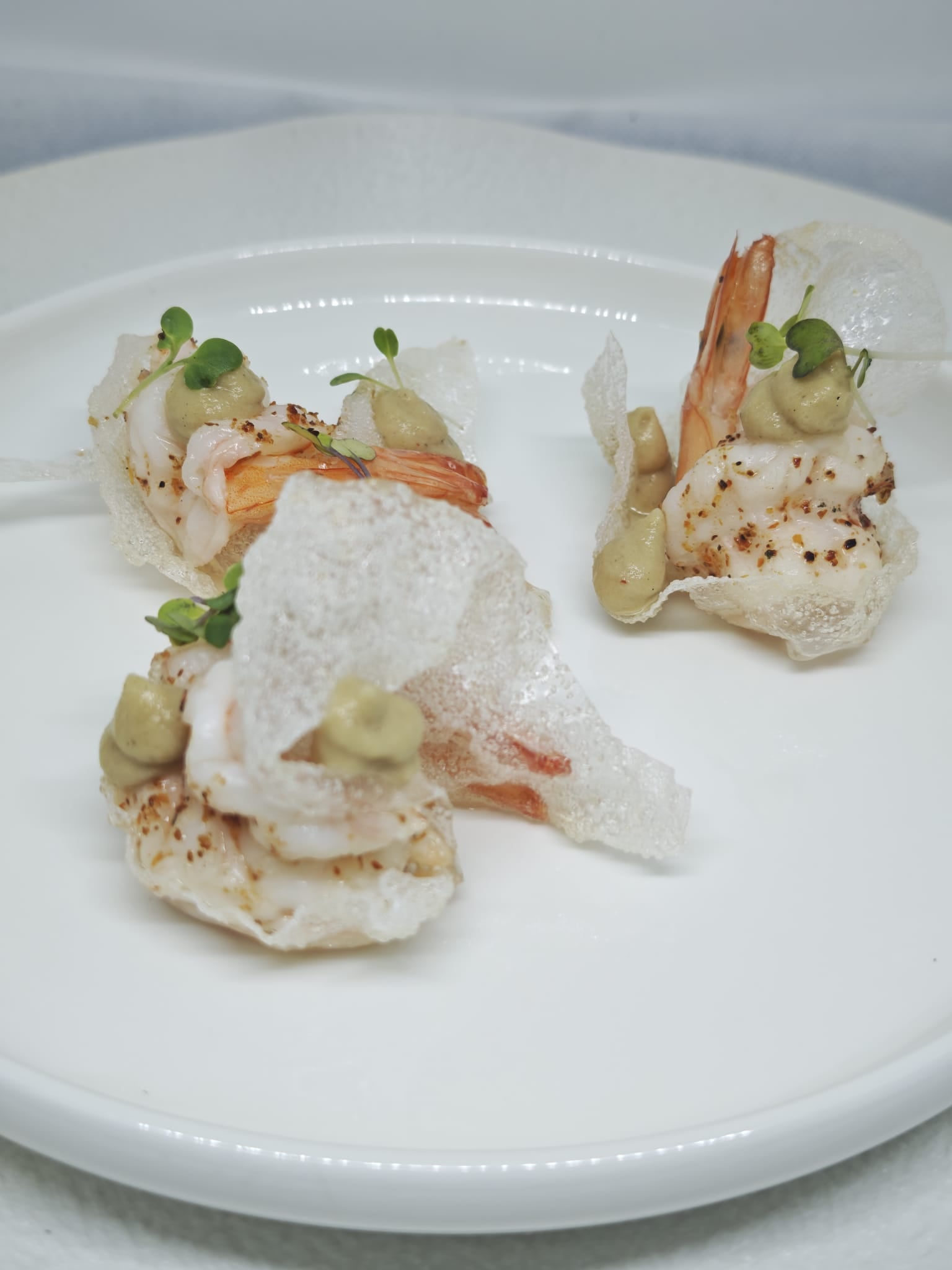 Gambas rojas de Huelva frescas en restaurante gourmet Mollet del Vallès